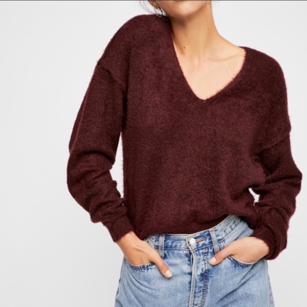 FREE PEOPLE PRINCESS V-Neck Fuzzy Soft Sweater